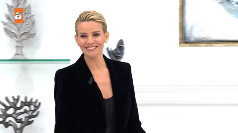 Esra Erol 30 Aralık Cuma yayın izle