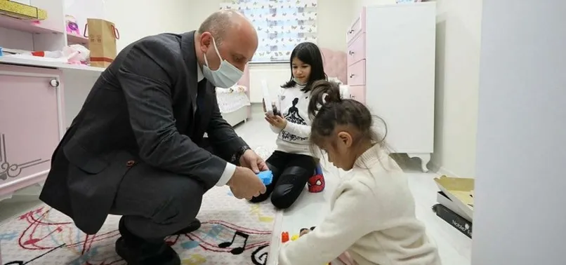 Evlerindeki yangın hayatlarını karartmıştı! Melek ve çocukları yeni evlerine kavuştu