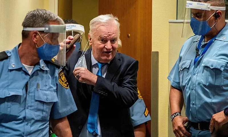 bosna-kasabi-ratko-mladic-oldu-srebrenitsa-soykiriminin-bas-sorumlusuydu-1787836988010.jpeg Bosna Kasabı Ratko Mladiç öldü! Srebrenitsa Soykırımı'nın baş sorumlusuydu - 3