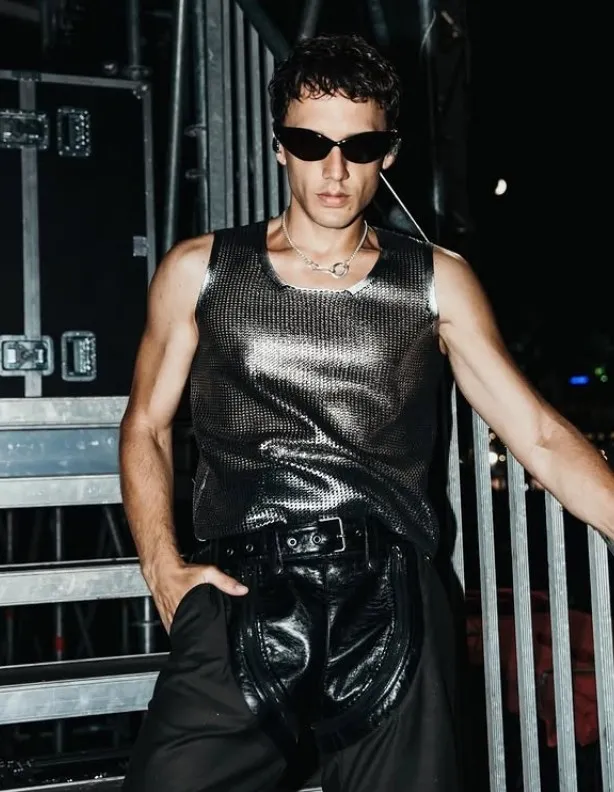 son-dakika-sarkici-edis-havalimaninda-gozaltina-alindi-1772181368669.jpg SON DAKİKA: Şarkıcı Edis havalimanında gözaltına alındı - 1