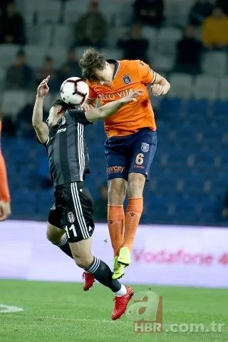 Medipol Başakşehir - Beşiktaş karşısında tek golle 3 puanı aldı