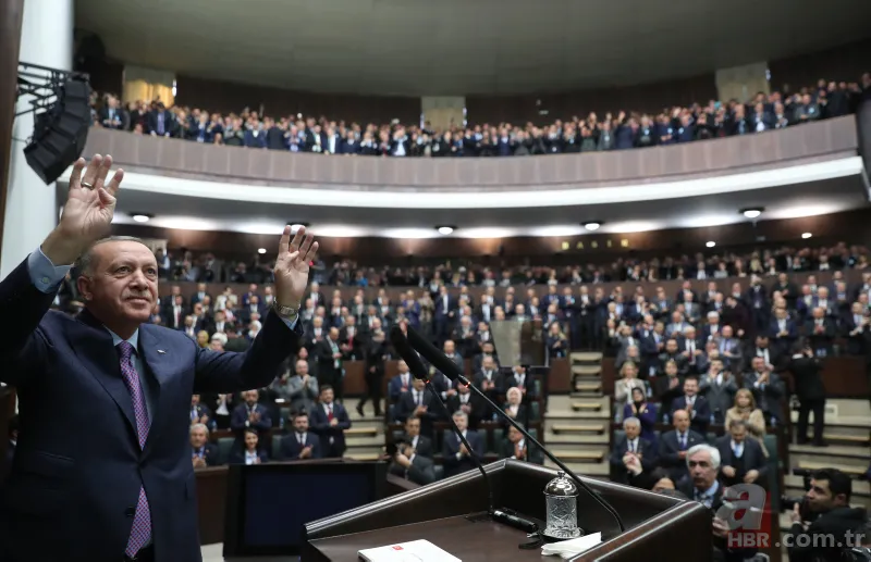 Başkan Erdoğan partilileri selamladı! O anlar böyle görüntülendi... 23