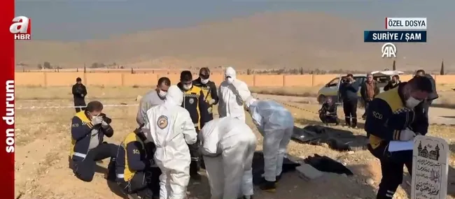 a-haber-toplu-mezarlarin-izini-surdu-esadin-katliami-gun-yuzune-cikti-1734761988225.jpg İnsanlar yakınlarında kalan kemik parçlarını arıyor! (Ekran görüntüsü / A Haber))