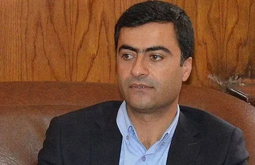 dem-partiden-bir-skandal-daha-pkk-sempatizani-abdullah-zeydai-aday-yapti-1707598788815.jpeg DEM Parti'den bir skandal daha! PKK sempatizanı Abdullah Zeydan'ı aday yaptılar | “PKK sizi tükürüğüyle boğar” nidaları atmıştı - 4