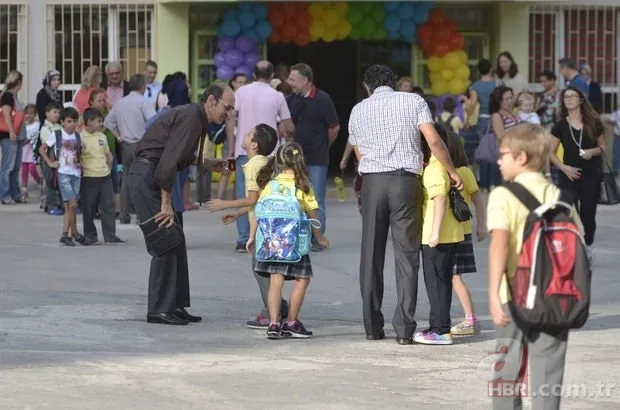 Bakan Selçuk duyurdu: Hangi sınıflar yüz yüze eğitime başlayacak? 6, 7, 8. ve 9, 10, 11, 12 sınıflar için okullar ne zaman açılacak? Takvim... 8