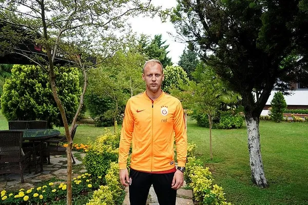 secil-erzan-paralari-nereye-kacirdi-futbol-dunyasini-sarsan-vurgunda-ikinci-iddianame-fatih-terim-arda-turan-e-1701153486836.jpeg Seçil Erzan paraları nereye kaçırdı? Fatih Terim'den Erzan'a el yazısıyla not: Teşekkür etmek için... - 14