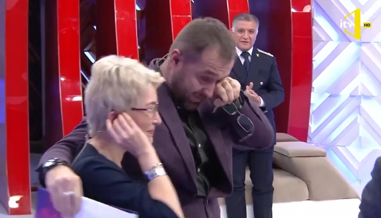 Azerbaycan kanalında gözyaşları sel oldu: Bazı topraklarımız işgalden azad olmuş