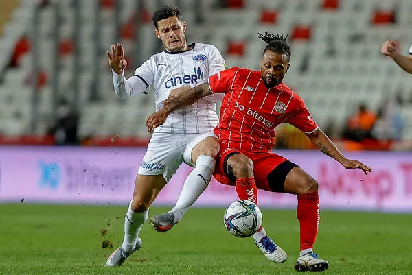 antalyaspor-1-kasimpasa-1-mac-sonucu-antalyada-kazanan-yok-1640103485905.jpg Antalyaspor: 1 - Kasımpaşa: 1 MAÇ SONUCU | Antalya'da kazanan yok - 1