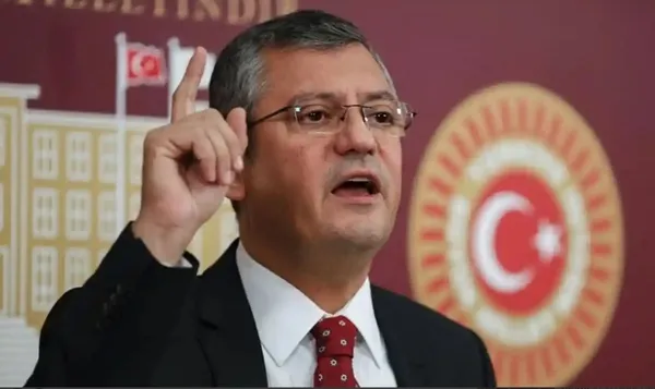 CHP’de Özgür Özel Genel Başkanlık için adaylığını resmen açıkladı: Kılıçdaroğlu sorumluluğu üstlenmedi