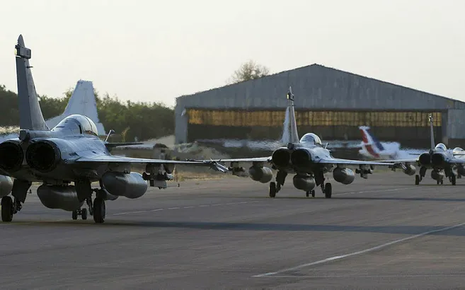 Fransa'dan terör örgütü PYD/PKK'ya hava desteği!