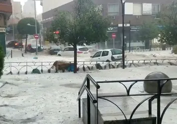 İspanya'yı dolu vurdu