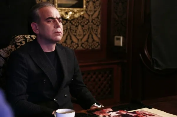 Hakim dizisi 3. bölüm izle | Ömer Arif şantajcıyı öldürdü