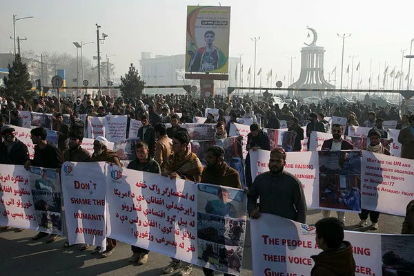 Taliban’dan ABD’ye sert tepki! Hala Afganistan ile savaşıyor