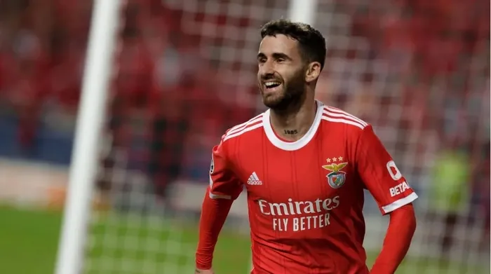 Galatasaray Fenerbahçe ve Beşiktaş arasında transfer savaşı! ’10 numara’ rekabeti