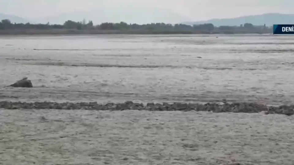 Işıklı Göl’de kuraklık alarmı