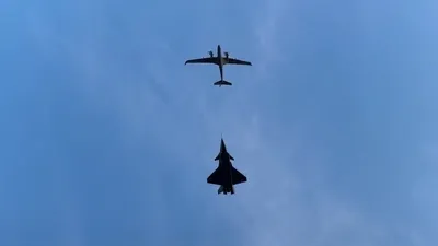 Kızılelma ve Akıncı’dan kol uçuşu