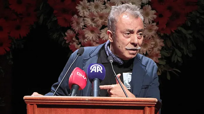 usta-sanatci-nasit-ozcan-son-yolculuguna-ugurlandi-1746705988749.jpeg Kaynak: DHA