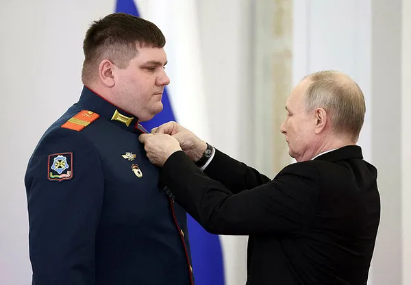 Son dakika: Vladimir Putin 2024 devlet başkanı seçiminde resmen aday