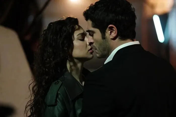 bir-gece-masalinin-yeni-bolumunde-canfezaya-buyuk-surpriz-1745905365545.jpeg Kaynak: ATV