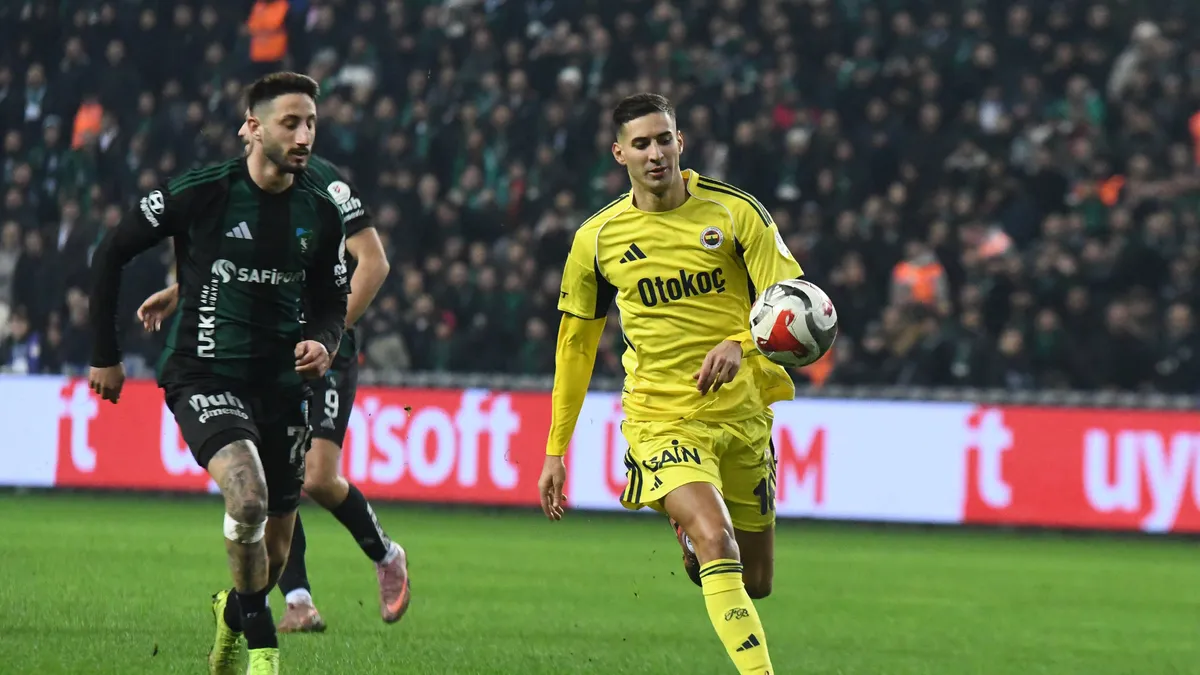 Kanarya Körfez'de galibiyete uçtu! MAÇ SONUCU | Kocaelispor 0-2 Fenerbahçe