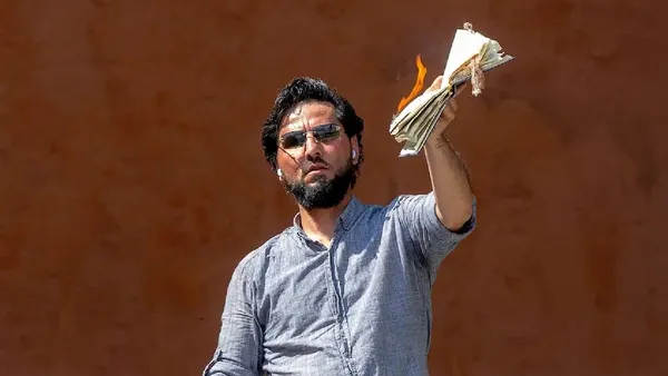 isvec-karari-onayladi-kuran-i-kerime-cirkin-saldirilarda-bulunan-momika-sinir-disi-edilecek-1707324314997.jpeg Kutsal kitabımız Kur'an-ı Kerim’i yakmıştı! İsveç kararı onayladı: Momika sınır dışı ediliyor - 2