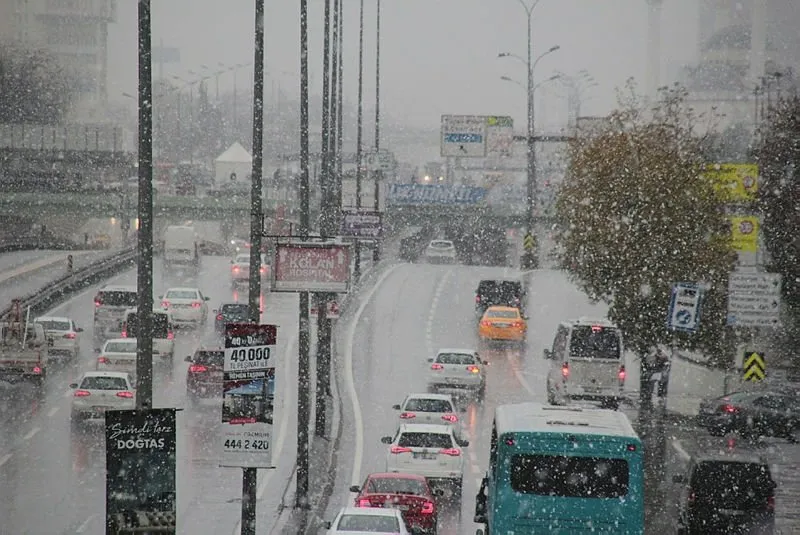 Son dakika... İstanbul&#39;a kar geri geliyor! Peki İstanbul&#39;a kar ne zaman  yağacak?