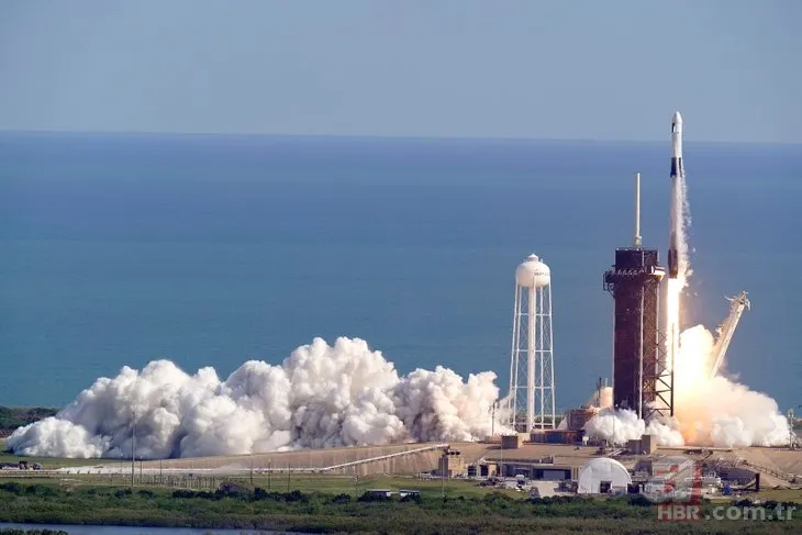 Space X Falcon 9 roketi fırlattı! Atlantik Okyanusu’na inecek