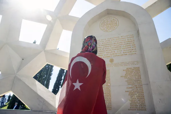 Halk 15 Temmuz Şehitler Anıtı'na akın etti - 1