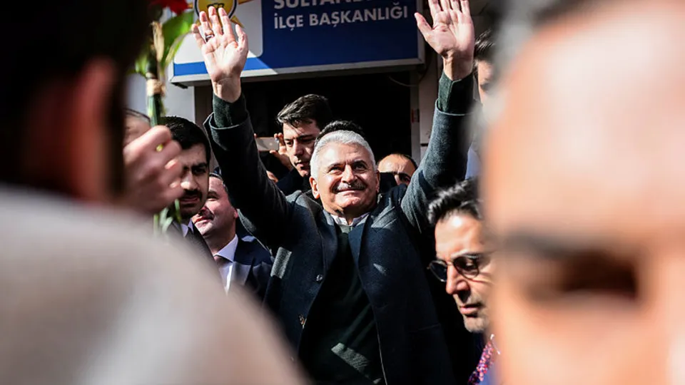 Binali Yıldırım'a sevgi seli