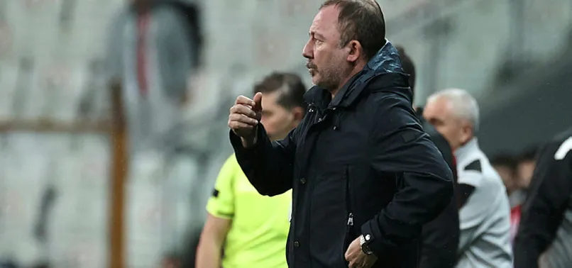 Erman Toroğlu'ndan kırmızı kart ve penaltı değerlendirmesi! Josef kırmızı kart ile atılmalı mıydı? Sergen Yalçın'ın kırmızı kartı doğru muydu?