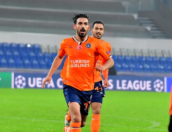 fenerbahceden-irfan-can-kahveci-operasyonu-transfer-gorusmesi-1611913479322.jpg Fenerbahçe'den İrfan Can Kahveci operasyonu! Transfer görüşmesi - 4