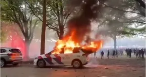 Hollanda’da göçmen karşıtı protestocular polisle çatıştı!