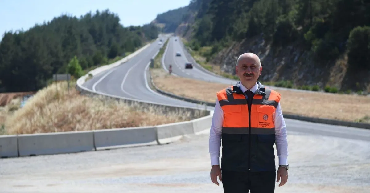 Ulaştırma ve Altyapı Bakanı Adil Karaismailoğlu, bayramdaki yolcu ve araç rakamlarını açıkladı