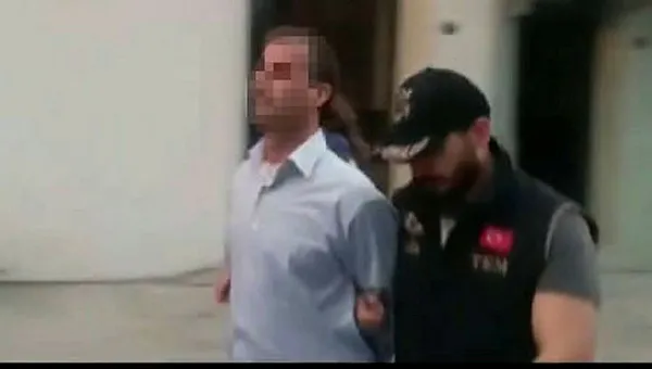 İzmir'de FETÖ'nün hücre evlerine baskın: 21 gözaltı - 1