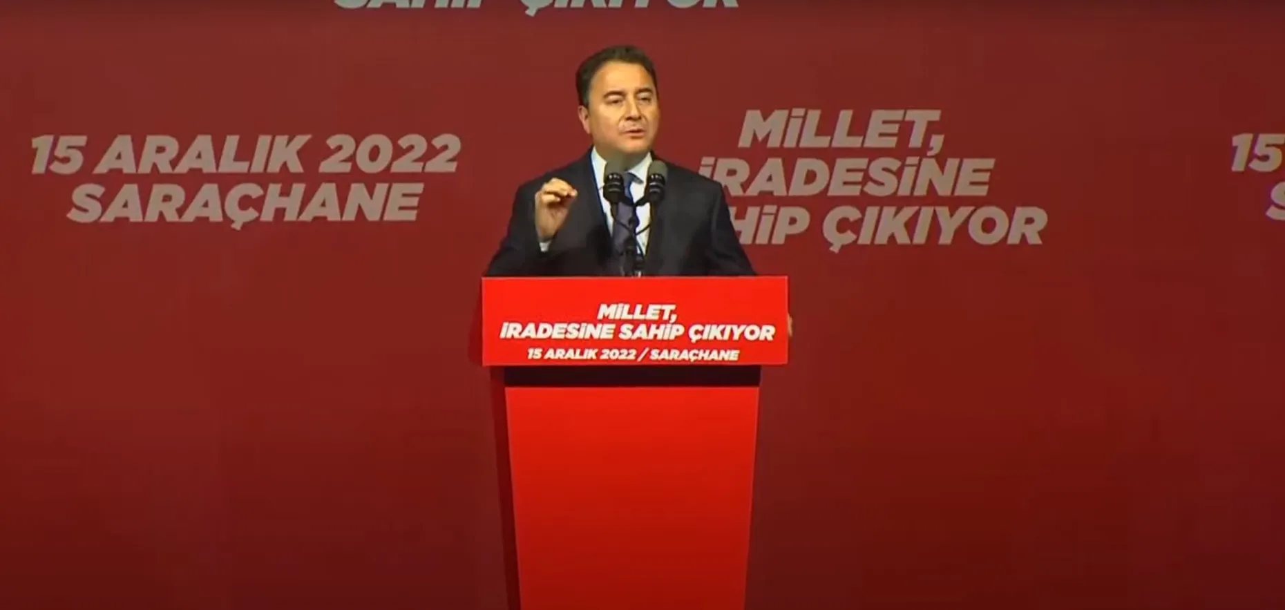 "HDP'nin olduğu yerde olmayız" demişti: Akşener Demirtaş'ın alkışlatıldığı kürsüde konuştu