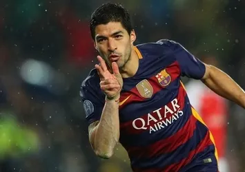 Barcelona, Suarez'in sözleşmesini uzattı