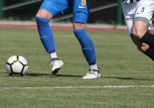 Küçükçekmece’de maç sonrası gerginlik! Öfkeli grubu polis zorlukla ayırdı