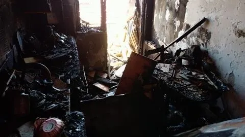 1720955707835.jpeg Buzdolabı motoru patladı evi alevler sardı! Silivri'de can pazarı - 3