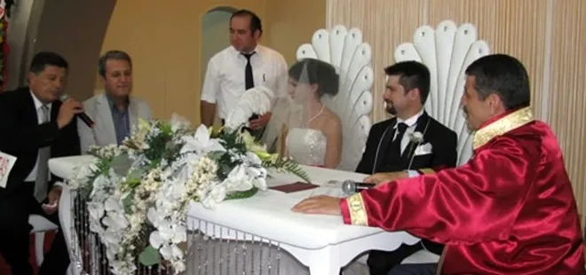 Adalet Bakanı'nın eşi nikah şahidi oldu