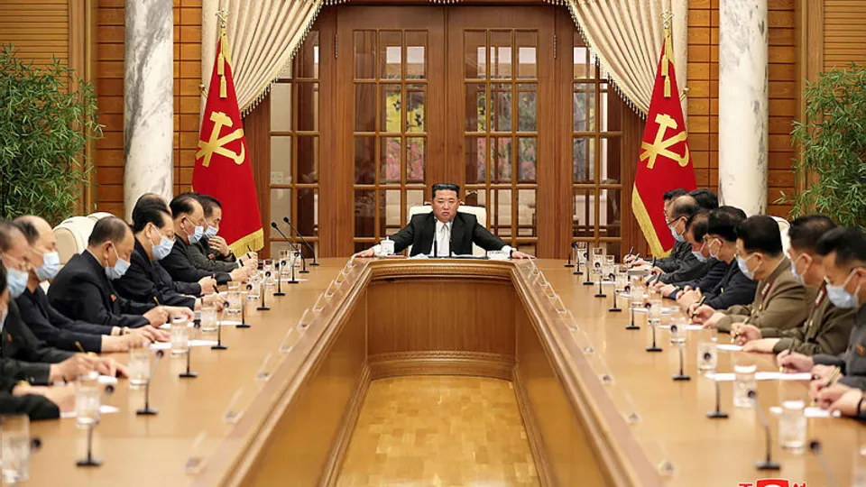 Kuzey Kore'de koronavirüs ölümleri başladı! Kim Jong-un uyardı: Bedeli ağır olur