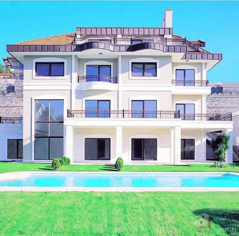 Ömer'in Gamze'si Gökçe Bahadır'ın boğaz manzaralı lüks evinin kirası şoke etti! Meğer ünlü futbolcu... 9