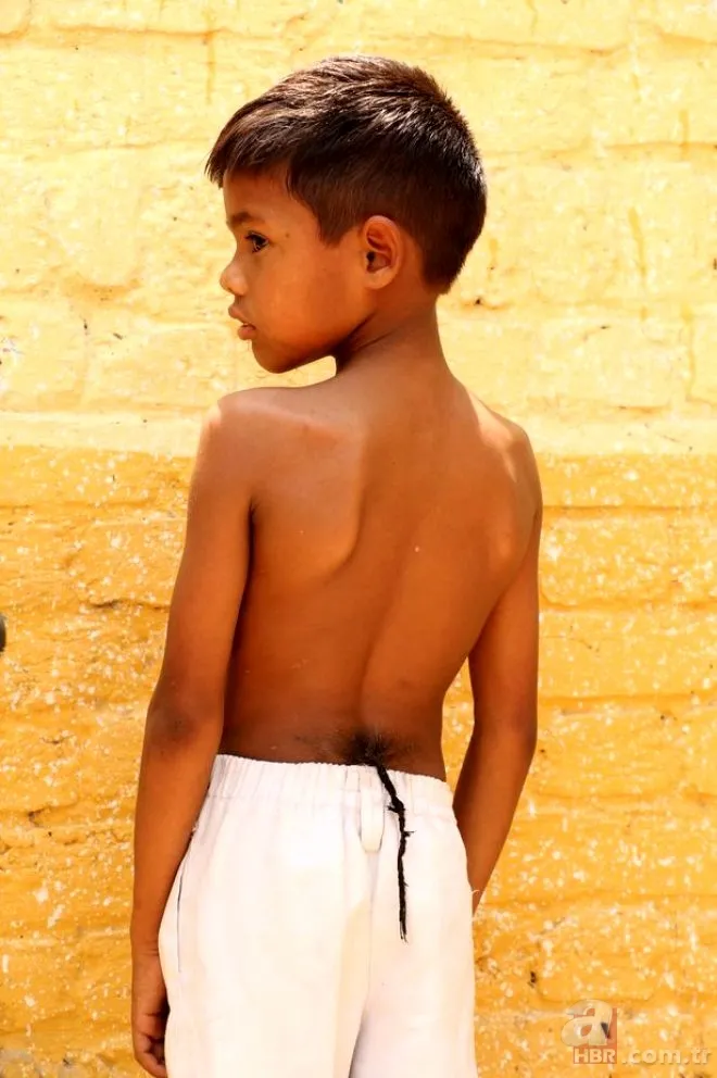 6 yaşındaki çocuğa 'tapmaya' başladılar! Görenler şaştı kaldı... 9