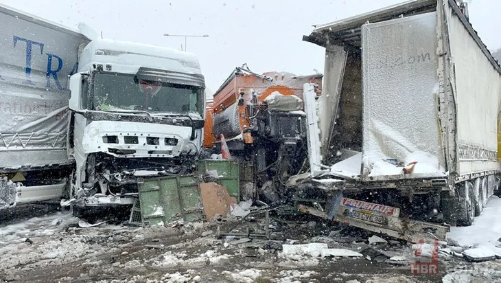 Kuzey Marmara Otoyolu’nda zincirleme kaza! 4 TIR birbirine girdi