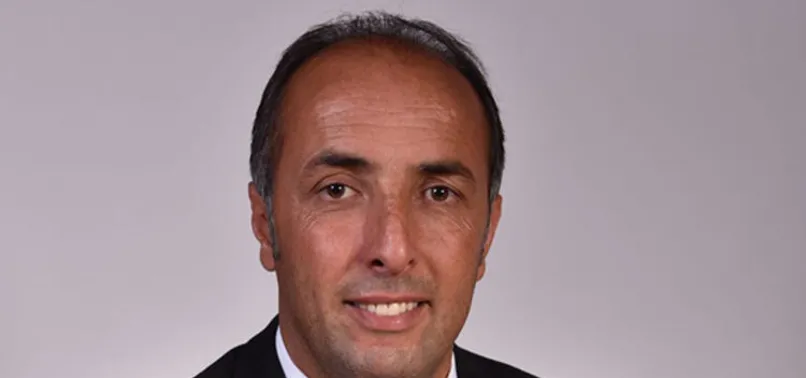 Fransa'da Türk siyasetçi Metin Yavuz belediye başkanı seçildi
