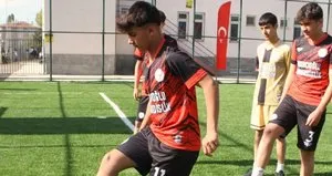 Van’da 90 okula halı saha yapıldı
