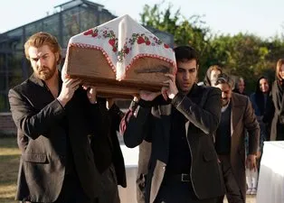 Bir Zamanlar Çukurova’da gözyaşları sel oluyor! Saniye ve Gülten’in ölümü herkesi sarsıyor