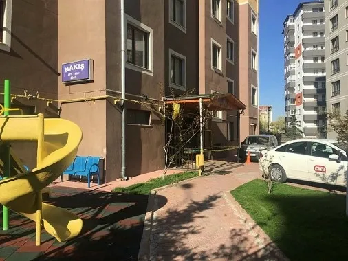 Kayseri’de 14 katlı apartman karantinaya alındı - 2