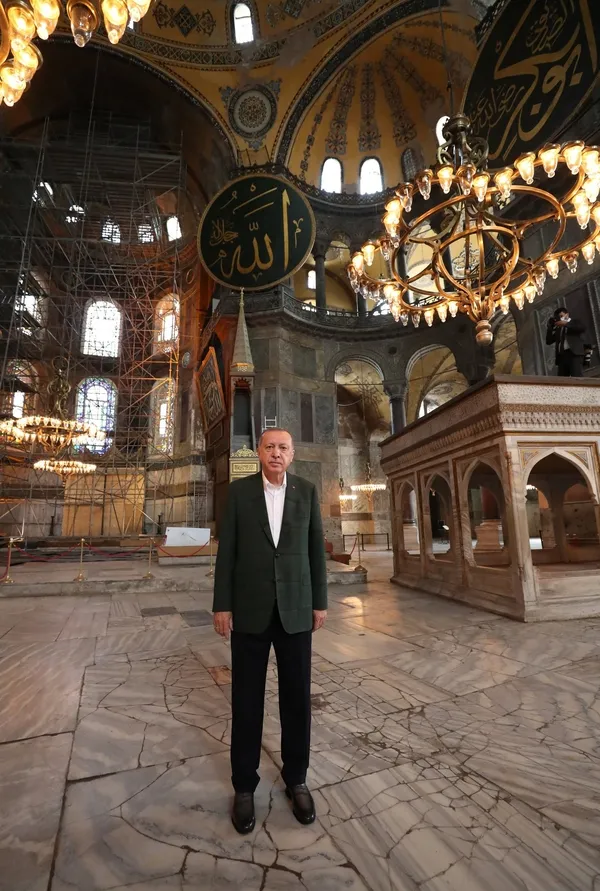 Son dakika: Başkan Erdoğan'dan Ayasofya Camii'nde inceleme - 2
