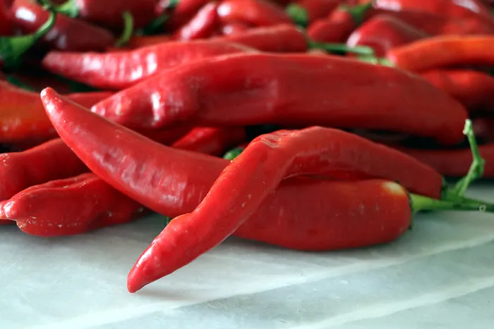 eldeki-biber-acisi-nasil-gecer-iste-denenmis-en-etkili-25-yontem-1720877058409.jpg Eldeki biber acısı nasıl geçer? İşte denenmiş en etkili 25 yöntem... - 1