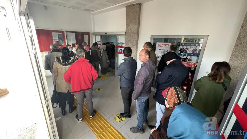 Başkan Erdoğan'ın müjdesi sonrası akın ettiler! SGK'larda EYT yoğunluğu | Milyonların emeklilik sevinci 15